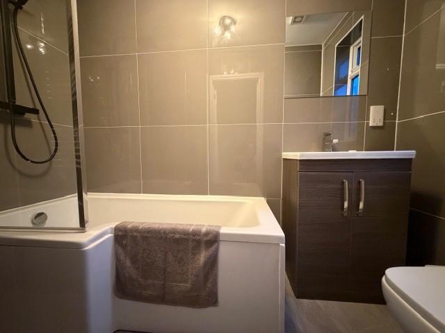 En-suite Bathroom