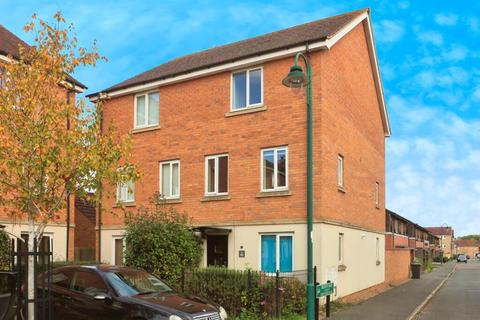 4 bedroom property to rent, Hampton Vale, Peterborough, PE7