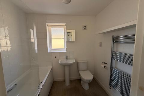 2 bedroom apartment to rent, Rathbone Crescent, Peterborough, PE3