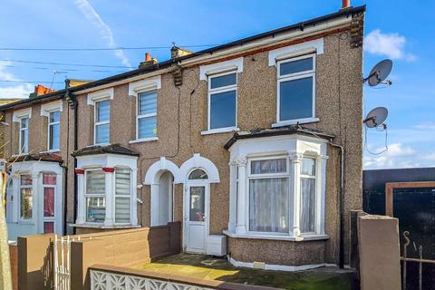 3 bedroom house for sale, Haselbury Road, London, N18