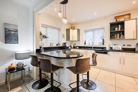 4 bedroom detached house for sale, 25 Clifton Road, Stockwell End, Tettenhall, WV6 9AN
