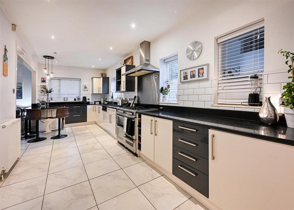 25 Clifton Road-2.jpg