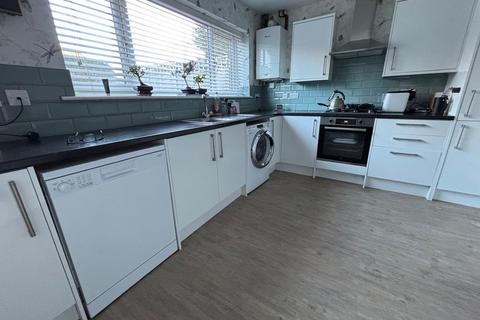 2 bedroom house to rent, Robbins Way, Lillington, Leamington Spa