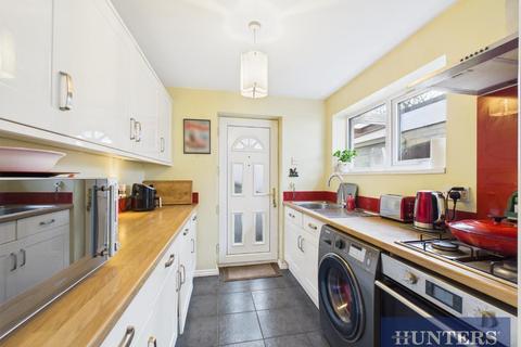 2 bedroom semi-detached bungalow for sale, Harewood Avenue, Bridlington