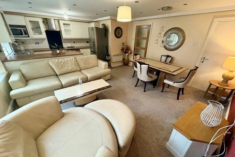 2 bedroom apartment to rent, Arden Grove, Ladywood, BIRMINGHAM