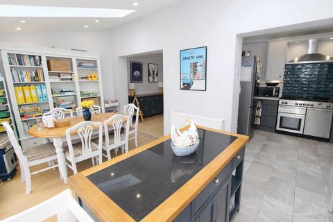 3 bedroom semi-detached house for sale, Cooper Road, Croydon CR0