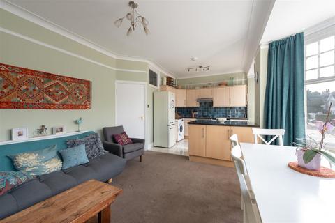 3 bedroom flat for sale, Selborne Road, Southgate N14