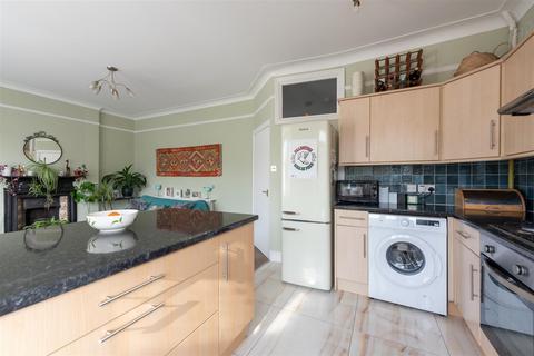 3 bedroom flat for sale, Selborne Road, Southgate N14
