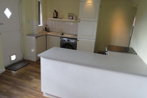 3 bedroom house to rent, Bodenham Road, OLDBURY