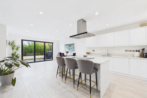 4 bedroom detached house for sale, Riddlesdown Road, Purley CR8