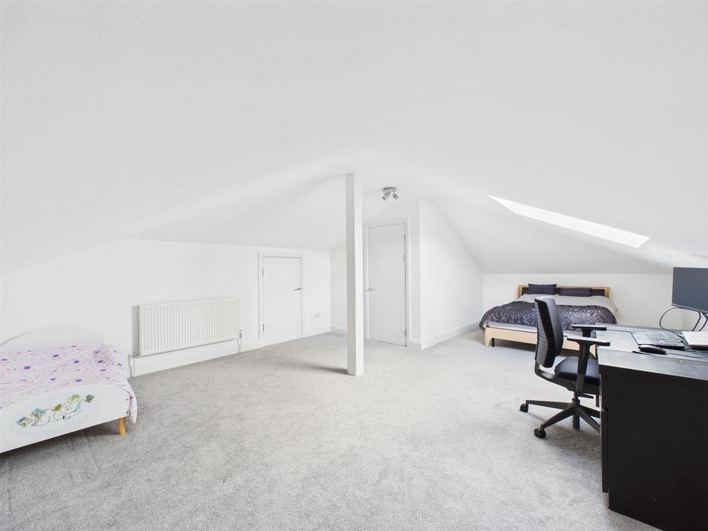 CAM02885 G0-PR0564-STILL002.jpg