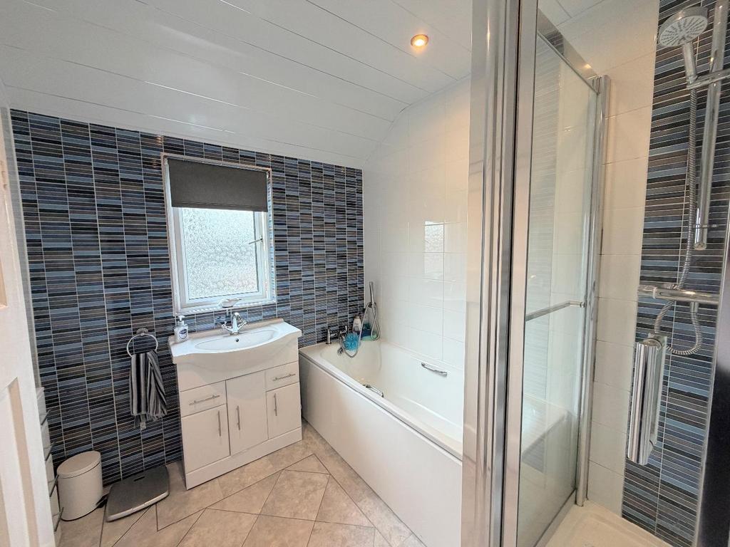 Family bathroom