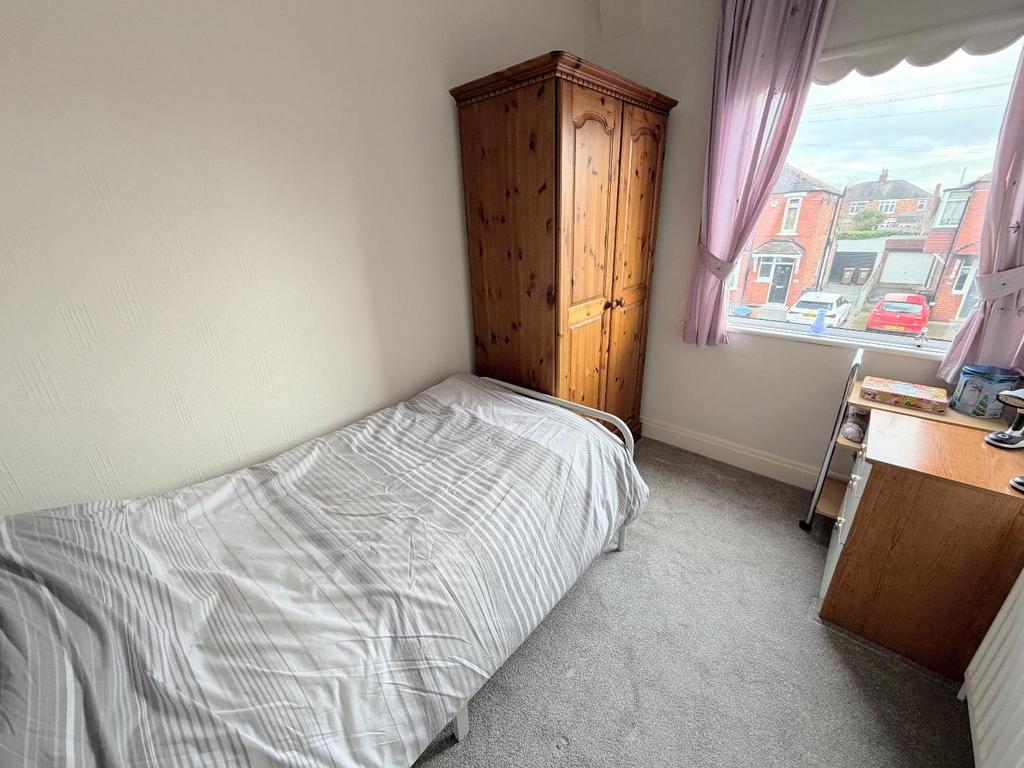 Bedroom (front)