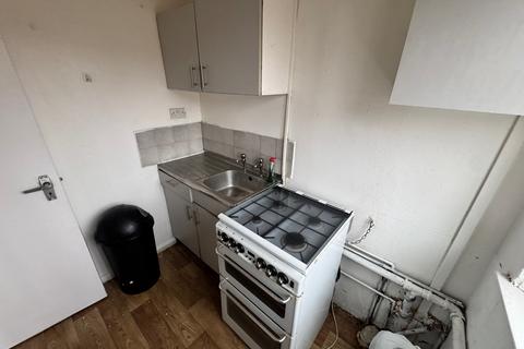 1 bedroom flat to rent, Victoria Park Road, SMETHWICK