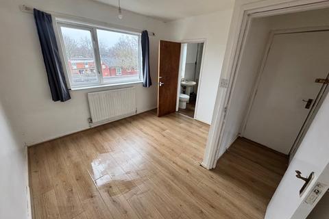 1 bedroom flat to rent, Victoria Park Road, SMETHWICK