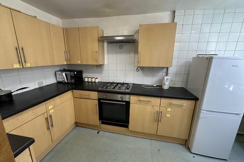 undefined, Russell Terrace, LEAMINGTON SPA