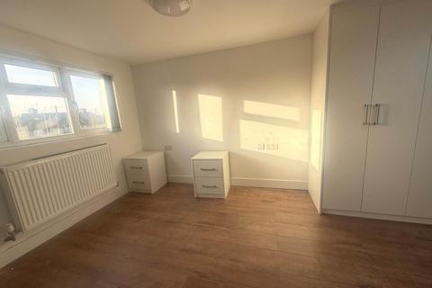 undefined, Pinglestone Close, West Drayton