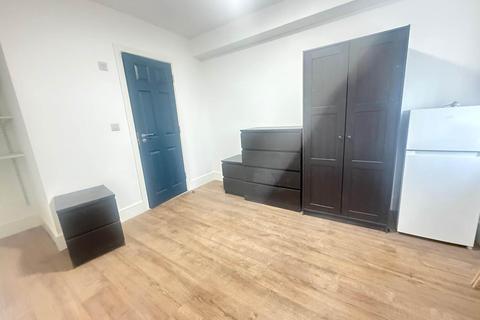 undefined, Pinglestone Close, West Drayton