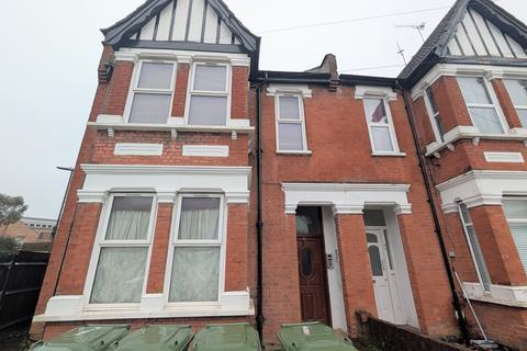 Welldon Crescent, HARROW