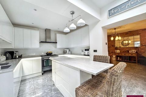 3 bedroom end of terrace house for sale, Main Road, Ffynnongroyw, Flintshire CH8 9SN
