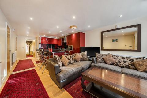 undefined, Lanark Close, Ealing, W5
