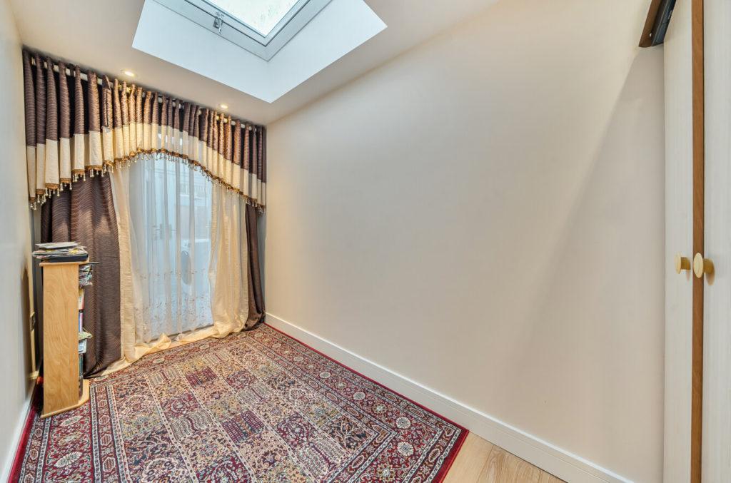 Lanark Close, Ealing, W5 - View 5