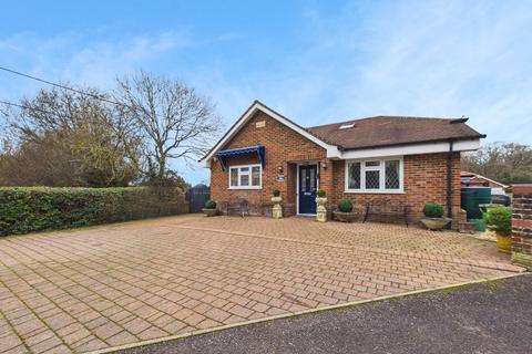 4 bedroom detached bungalow for sale, New Road, Pamber Green, RG26