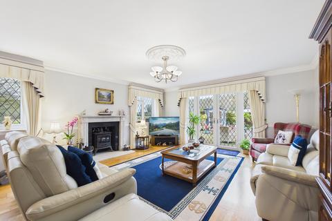 4 bedroom detached bungalow for sale, New Road, Pamber Green, RG26