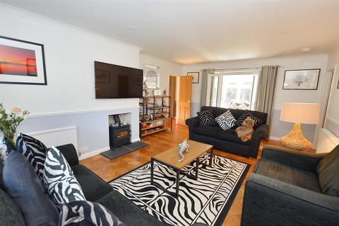 4 bedroom detached bungalow for sale, Cromer Road, High Kelling, Holt
