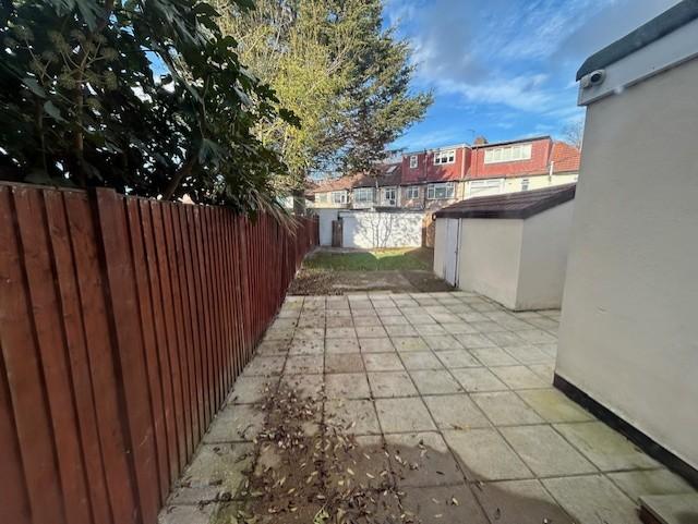 Garden with shed
