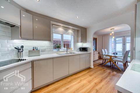 2 bedroom flat for sale, Flat 3, Gleneagles, 21 Links Gate, Lytham St. Annes, Lancashire