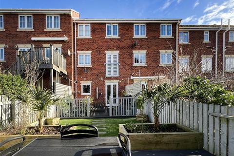 undefined, Kiln Avenue, Mirfield WF14