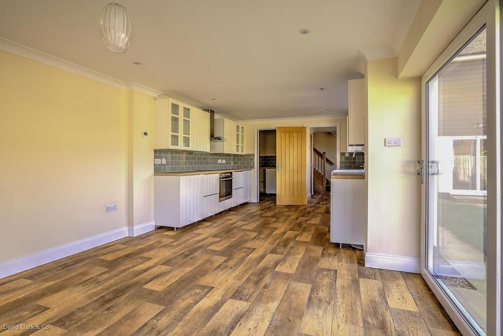 Kitchen/Dining room