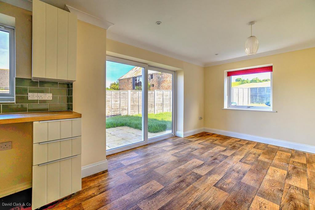 Kitchen/Dining room