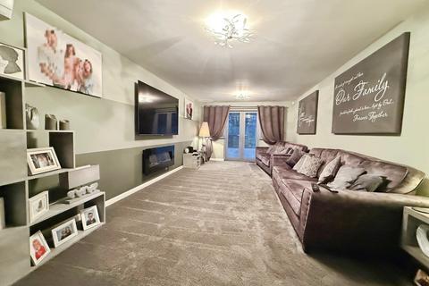 5 bedroom detached house for sale, Lindrick Drive, Gainsborough DN21