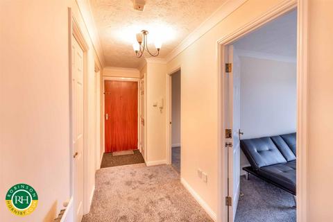 3 bedroom apartment for sale, Lakeside Boulevard, Lakeside, Doncaster
