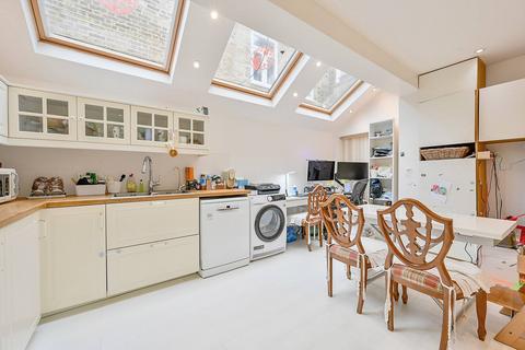 2 bedroom maisonette to rent, Adelaide Grove, Shepherd's Bush, London, W12