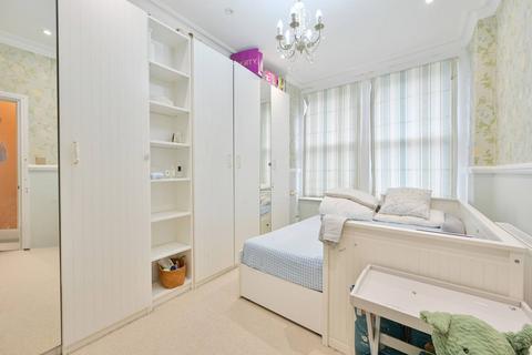 2 bedroom maisonette to rent, Adelaide Grove, Shepherd's Bush, London, W12