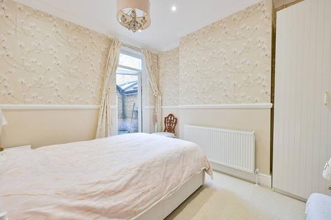 2 bedroom maisonette to rent, Adelaide Grove, Shepherd's Bush, London, W12