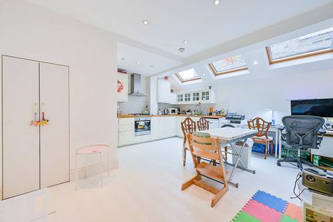 2 bedroom maisonette to rent, Adelaide Grove, Shepherd's Bush, London, W12