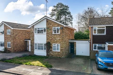3 bedroom link detached house for sale, McCarthy Way, Wokingham RG40