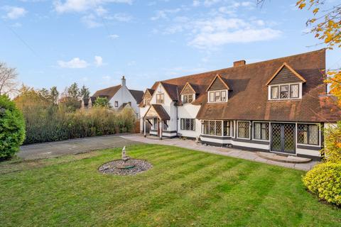 4 bedroom detached house to rent, Elm Close, Farnham Common SL2