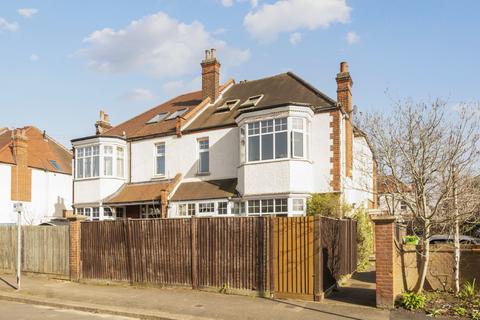 Oakwood Road, Raynes Park SW20