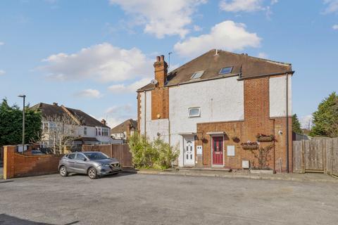 undefined, Oakwood Road, Raynes Park SW20