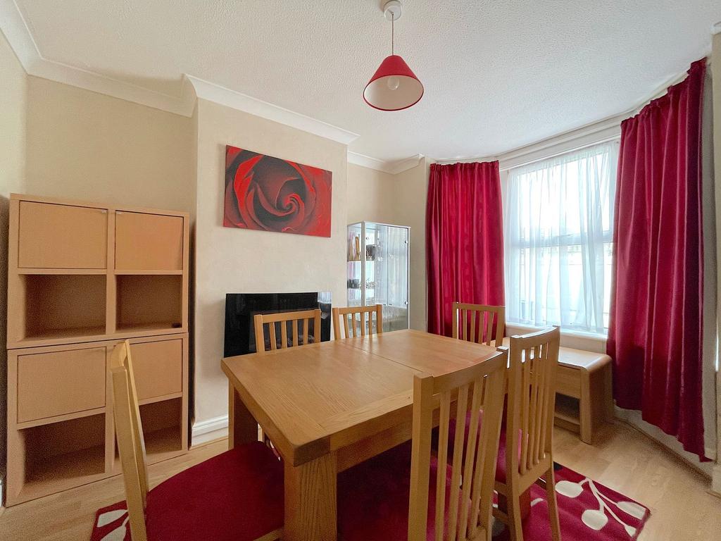 Dining Room (1)