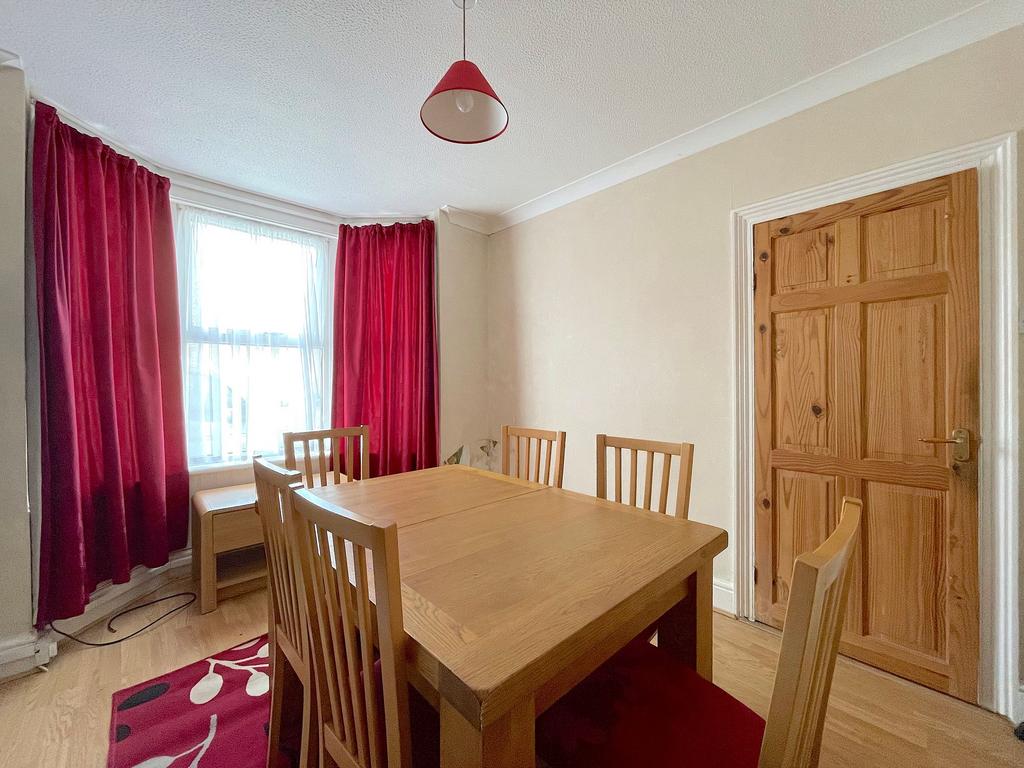Dining Room (2)
