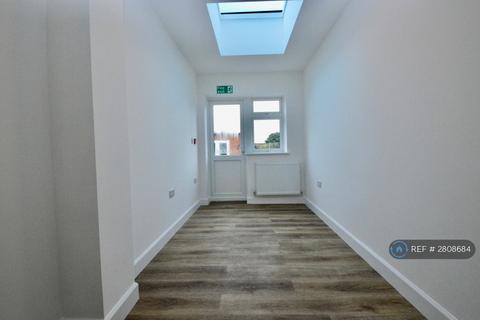 4 bedroom end of terrace house to rent, Beechwood Avenue, Hayes, UB3
