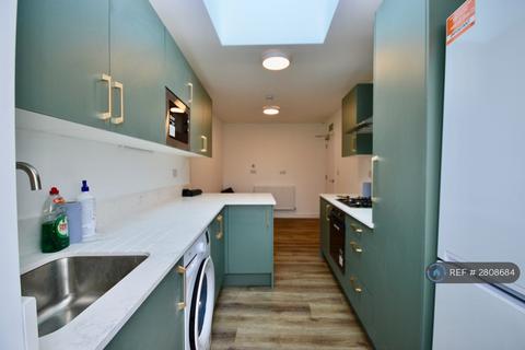 4 bedroom end of terrace house to rent, Beechwood Avenue, Hayes, UB3