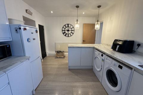 3 bedroom terraced house for sale, London Road, Holyhead, Anglesey, LL65