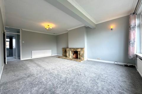 2 bedroom maisonette to rent, Wood Street, Chelmsford, Essex, CM2 8BL
